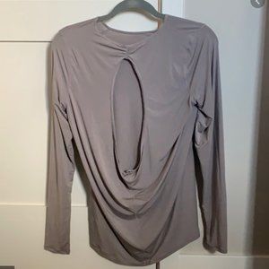 Lululemon mauve long sleeve shirt open slit back